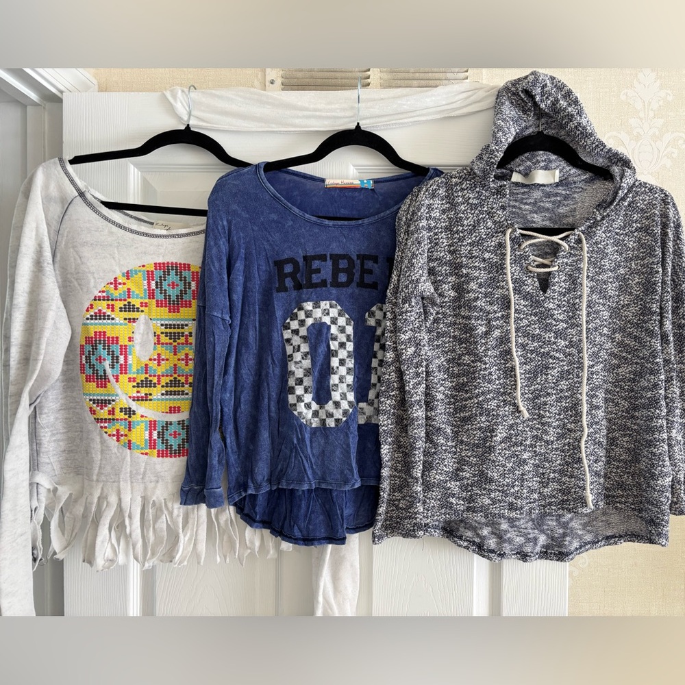 Bundle of 3 Vintage Havana Long-Sleeve Tops; Women’s L/Xl (Measurmts in photos)